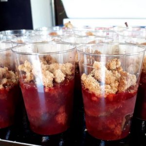 Crumble aux quetches et mirabelles à la cannelle . ( A partir du mardi ).