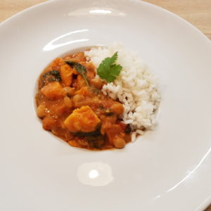 Curry de patate douce, butternut et pois chiches.