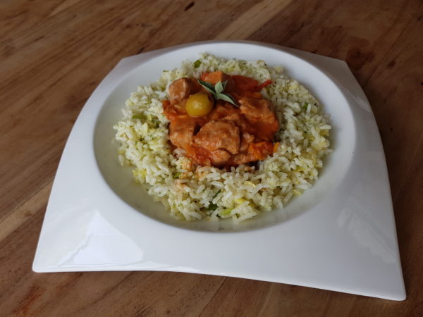 Sauté de porc aux olives, pommes de terre, carotte et cumin.