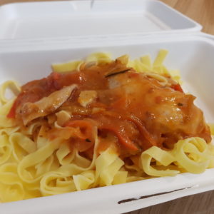 04/06  Poulet basquaise, riz .