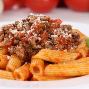 25/08  Petites pâtes à la bolognaise et aux légumes.