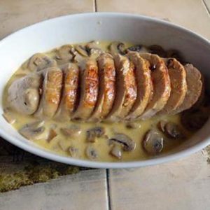 Rôti de porc à la moutarde, haricots jaunes et verts, riz.( Fermé de 15h à 16h30 ).