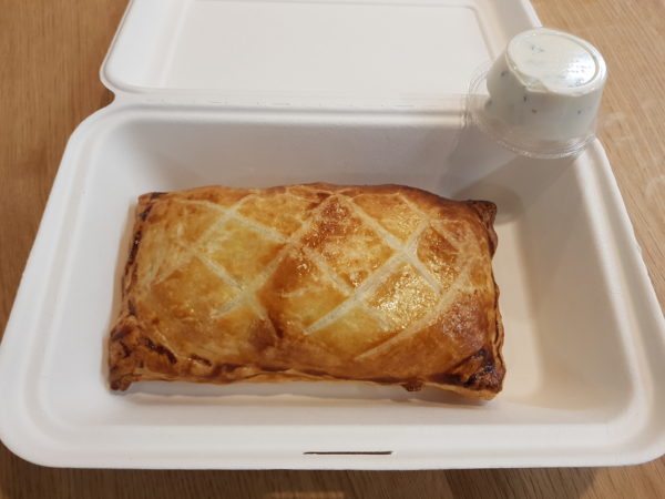 Feuilleté de poisson aux légumes, riz.