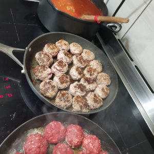 Boulettes de boeuf et Orzo à la crème d'ail.