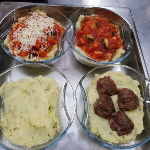 Polpettes ( bouette de boeuf ) polenta, ratatouille.