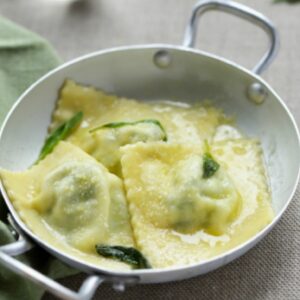 Raviolis aux légumes, saucisse à l'italienne.