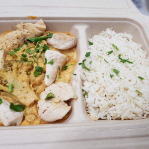 Curry de poulet et riz.