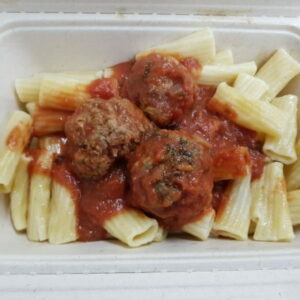 11/06  Boulette de saucisses, Penné et sauce tomate crémeuse.